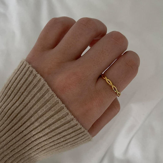 Amie Ring | 18k Gold Plated Stainless Steel | Tarnish Resistant