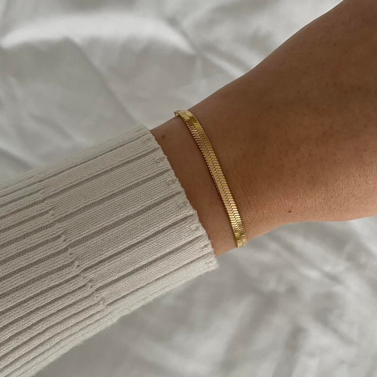 Herringbone Bracelet | 18k Gold Plated Stainless Steel | Tarnish Resistant